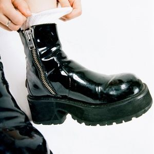 UNIF DADA boot